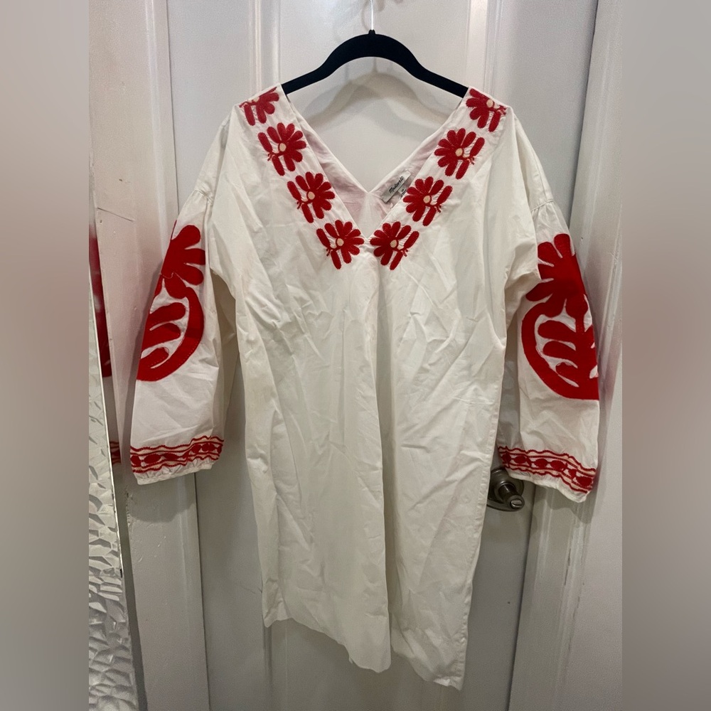 Summer sale!! Madewell white Dress with Red Floral Detail